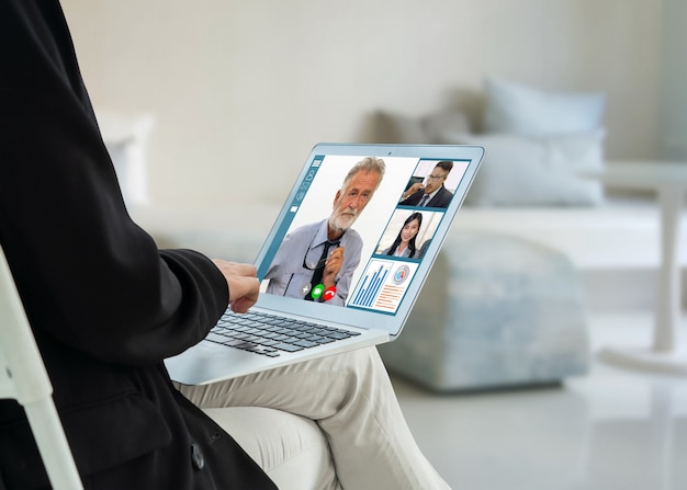 Wideorozmowy z ludźmi biznesu spotykającymi się w wirtualnym miejscu pracy lub zdalnym biurze