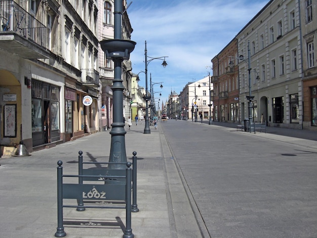 Widok chodnika ulicznego w Łodzi Architektura miejska