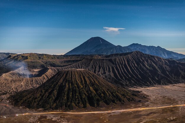 Zdjęcie widok góry bromo w indonezji