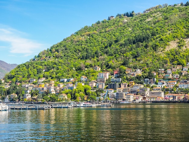 Widok HDR na jezioro Como