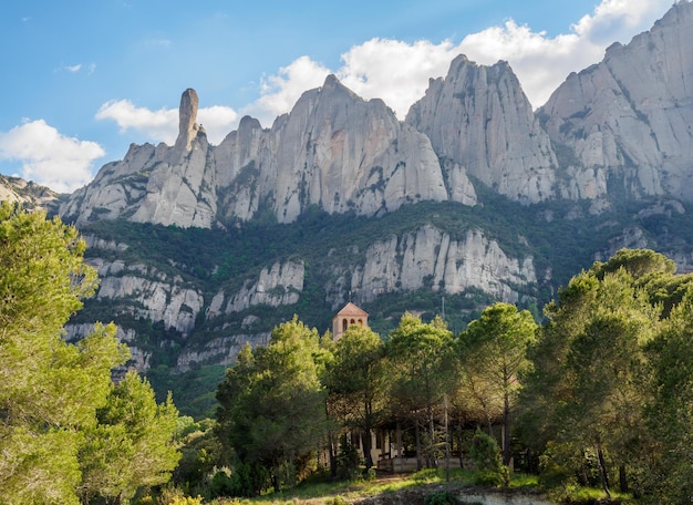 Widok Klasztoru Sant Benet W Katalonii Na Górze Montserrat