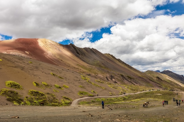 Widok kolorowych gór Vinicunca w Peru Góry tęczowe Cusco
