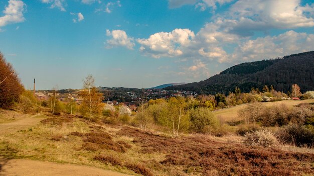 Widok krajobrazu na tle nieba