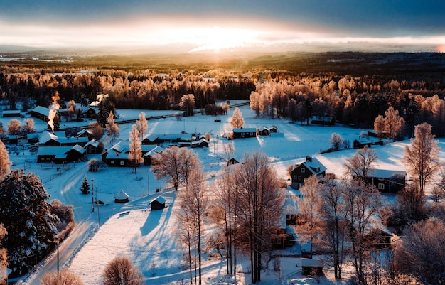 Widok krajobrazu z wysokiego kąta w zimie