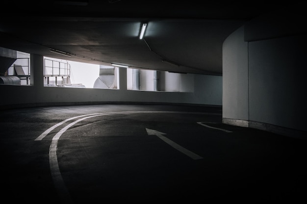 Widok na garaż parkingowy