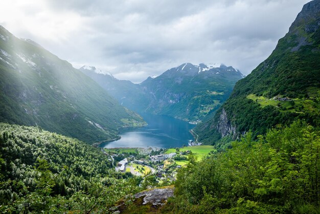 Widok na Geiranger i Geirangerfjord