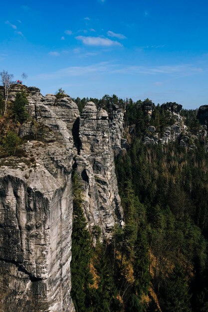 Zdjęcie widok na góry na tle nieba