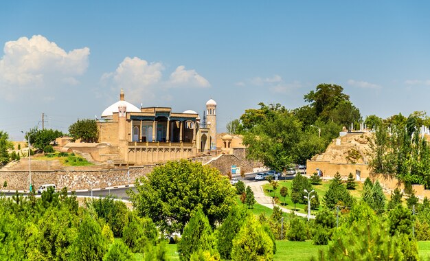 Widok na meczet Hazrat Khizr w Samarkandzie w Uzbekistanie