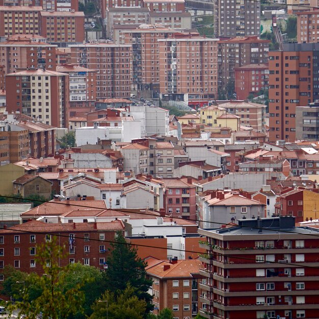 Widok na miasto z Bilbao Hiszpania, architektura Bilbao