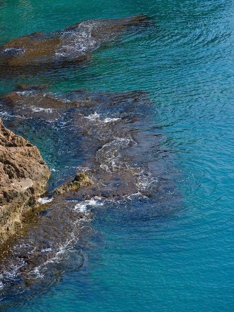 Widok na morze i piękne skały