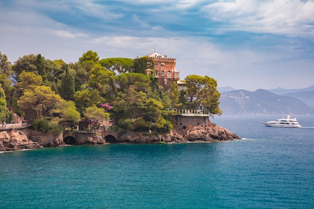 Widok na morze z Portofino, Riwiera Włoska, Liguria