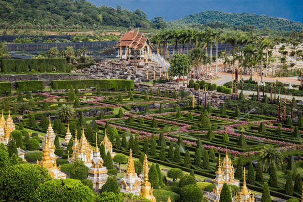 Zdjęcie widok na ogród botaniczny w pattaya w tajlandii