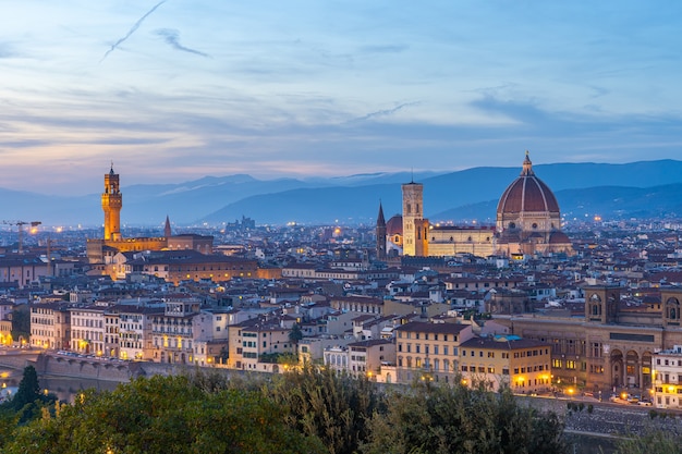 Widok Na Panoramę Florencji O Zmierzchu W Toskanii We Włoszech.