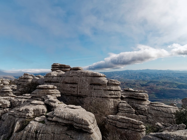 Widok na park przyrody El Torcal de Antequera.