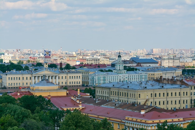 Widok na Petersburg z kolumnady katedry św. Izaaka.