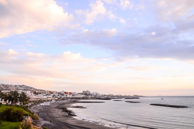 Widok na Playa de Fanabe Adeje Teneryfa, Wyspy Kanaryjskie, Hiszpania