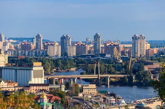 Widok Na Rzekę Dniepr I Panoramę Kijowa Ukraina