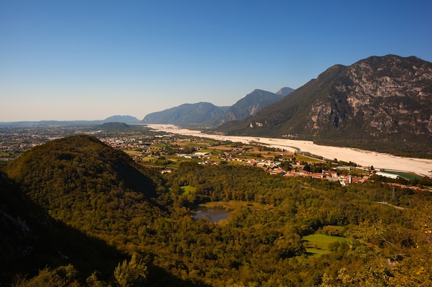 Widok na rzekę Tagliamento z góry Ercole, Włochy