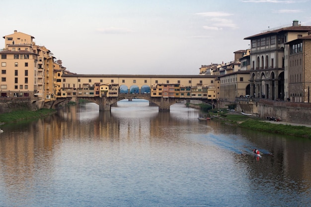 Widok Na Słynny Ponte Vecchio We Florencji