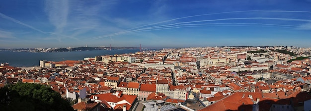 Widok na stare miasto Lizbona Portugalia