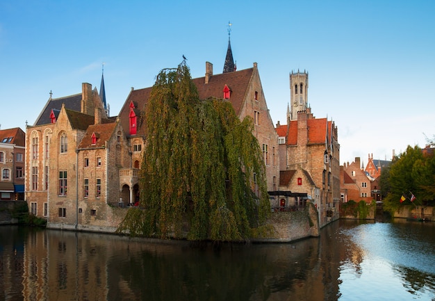 Widok Na Stare Miasto W Brugii Z Wieżą Belfort Amd, Belgia