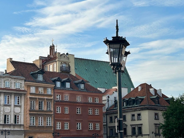 Widok na stare miasto w letni dzień Warszawa Polska