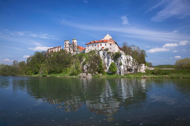 Widok na starożytny polski zamek