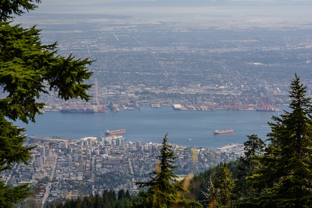 Widok Na Vancouver Z Góry Graus. Piękny Widok Z Lotu Ptaka