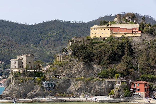 Widok na wybrzeże w Monterosso Liguria Włochy