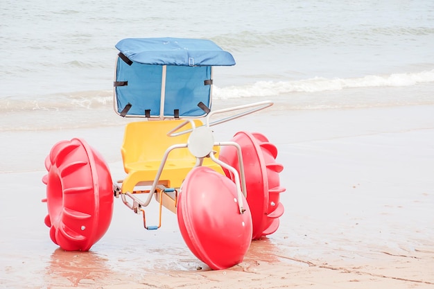 Widok Parasola Na Plaży Na Brzegu