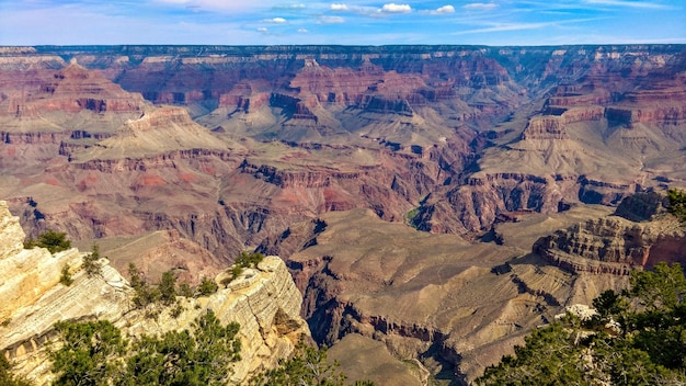 Widok parku narodowego Grand Canyon na tle nieba