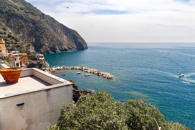 Widok piękny Riomaggiorein Cinque Terre Włochy