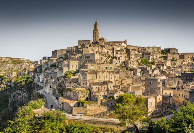 Widok regionu Basilicata na jasnym niebie