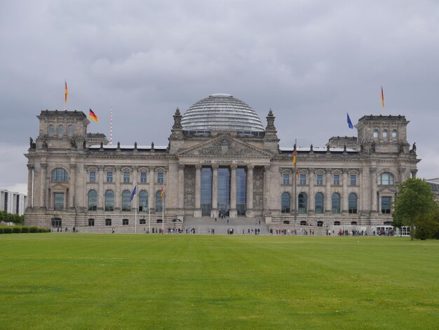 Zdjęcie widok reichstagu w berlinie