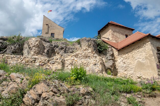 Widok Rupea forteca w Transylvania, Rumunia