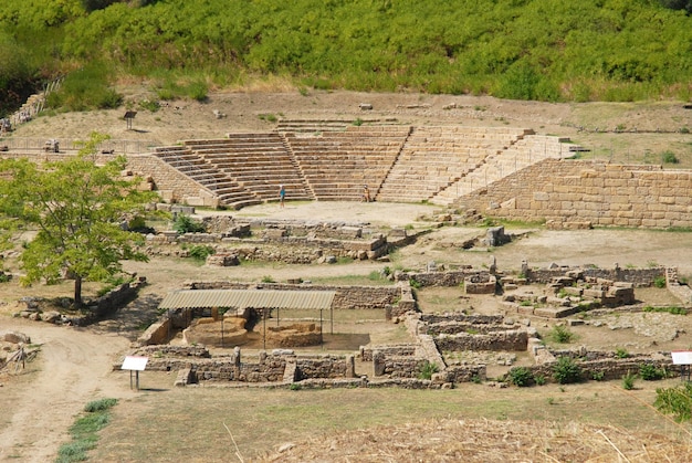 Widok rzymskiego stanowiska archeologicznego Morgantina we wnętrzu Sycylii we Włoszech