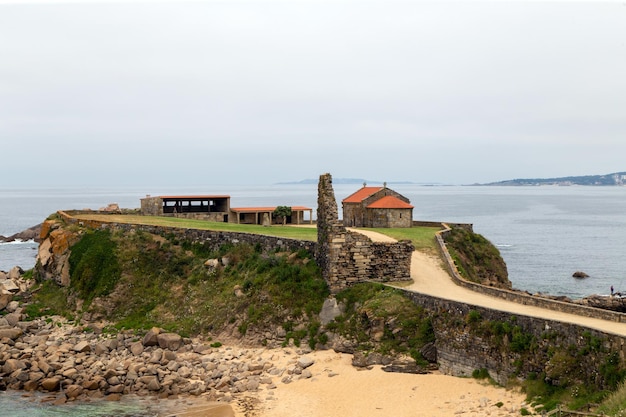 Widok sanktuarium Matki Bożej Lanzada Pontevedra Galicia Hiszpania