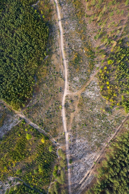 widok wiejskiej drogi z góry strzelanie z drona