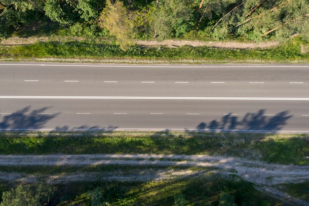 widok wiejskiej drogi z góry widok z lotu ptaka