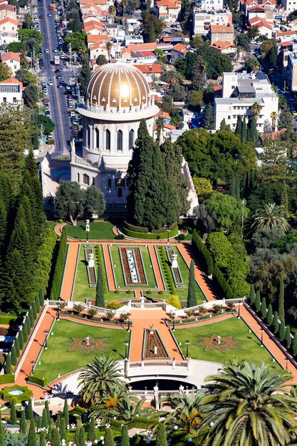 Zdjęcie widok z góry bahai gardens w hajfie, izrael