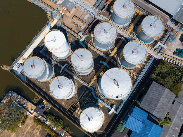 Widok z góry do przechowywania zbiorników przemysłu chemicznego z białej stali węglowej