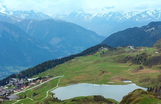 Widok Z Góry Latem Górskiej Wioski Bettmeralp (szwajcaria)