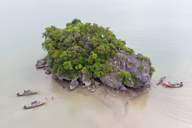 Widok z góry na Koh Nui Nok, Nakhon Si Thammarat