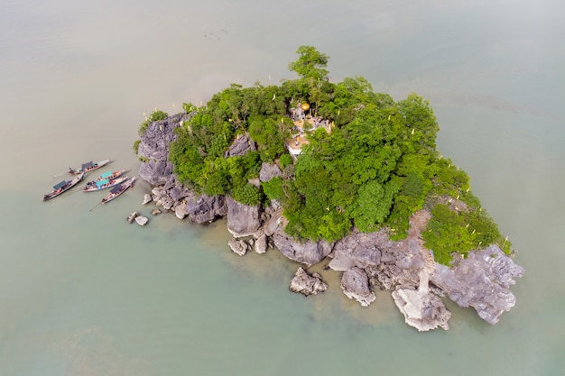 Widok z góry na Koh Nui Nok, Nakhon Si Thammarat