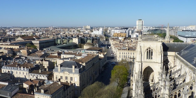 Widok z góry na miasto bordeaux we Francji