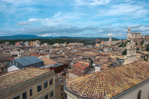 widok z góry na stare miasto Girona. Katalonia. Architektura historyczna.