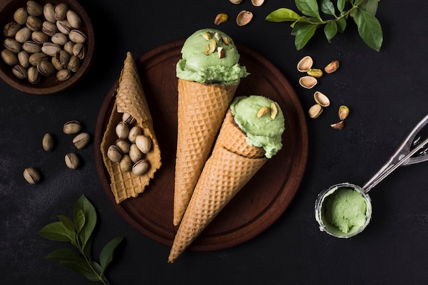 Zdjęcie widok z góry pyszne lody pistacjowe