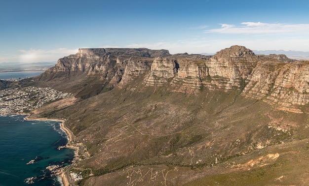 Widok z lotu ptaka 12 apostołów w Kapsztadzie z helikoptera