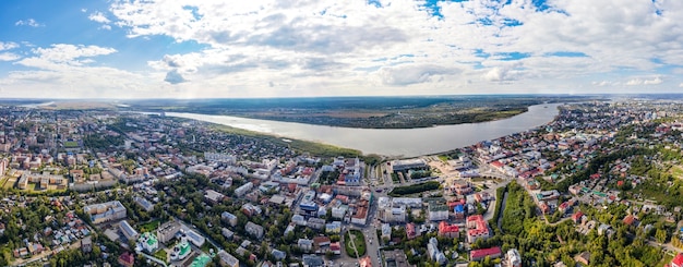 Widok Z Lotu Ptaka Miasta Tomsk I Rzeki Tom. Syberia, Rosja