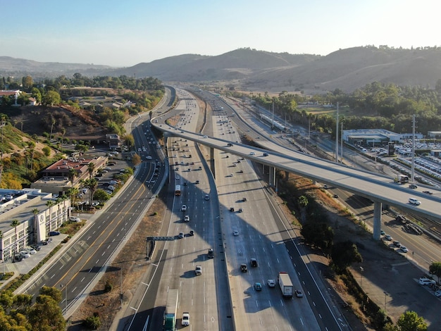 Widok z lotu ptaka na autostradę w San Diego Autostrady w południowej Kalifornii USA